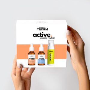 Set ACTIVE CONTROL ROUTINE set cu ser antioxidant și iluminator cu Vitamina C, ser hidratant cu 3 tipuri de Acid Hialuronic și ser antirid cu Retinal