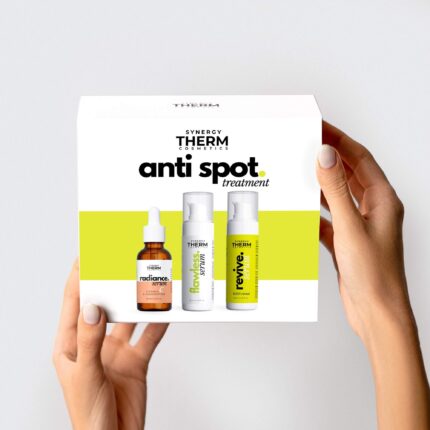 Set anti pete ANTI-SPOT ROUTINE set pentru prevenția și tratarea petelor hiperpigmentare cu ser anti-pete cu Acid Tranexamic și Arbutină, ser antioxidant și iluminator cu Vitamina C și ser cu Retinal